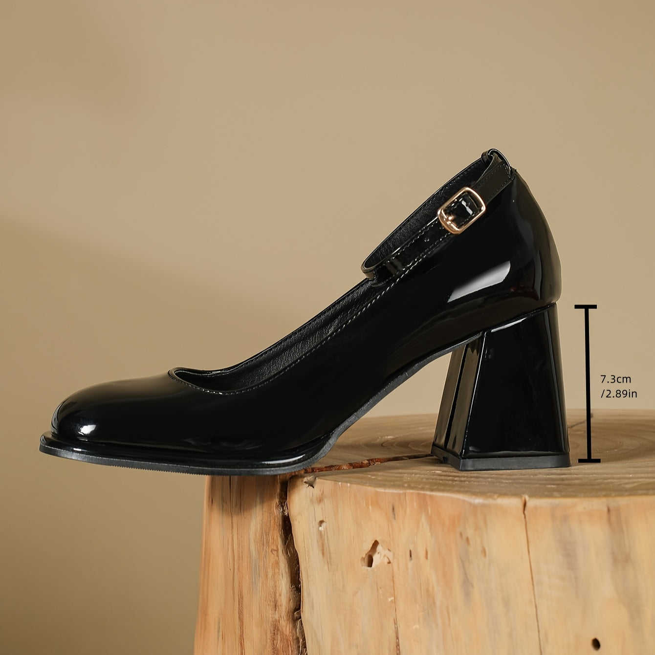 Celeste | Tacones de charol con correa