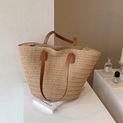 Bolso de paja con bandolera