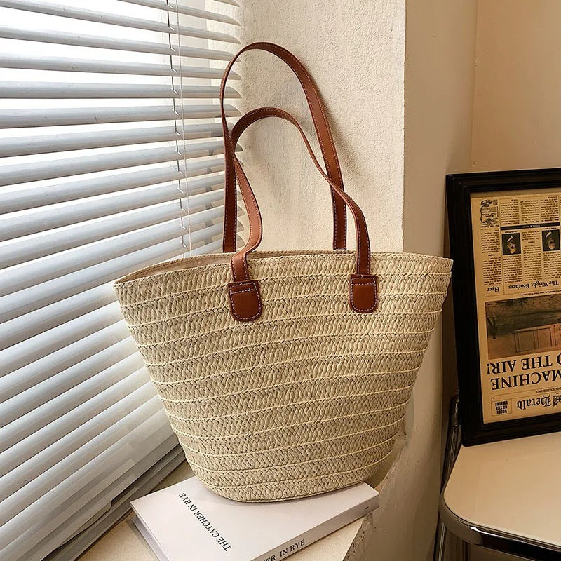 Bolso de paja con bandolera