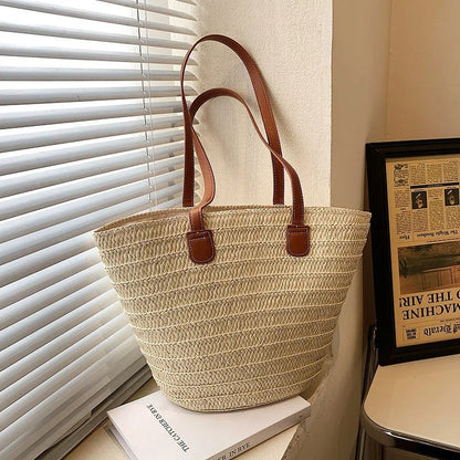 Bolso de paja con bandolera